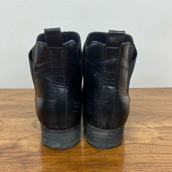 Matt & Nat Women's Joliette Chelsea Boots in Black - Picture 4 of 9